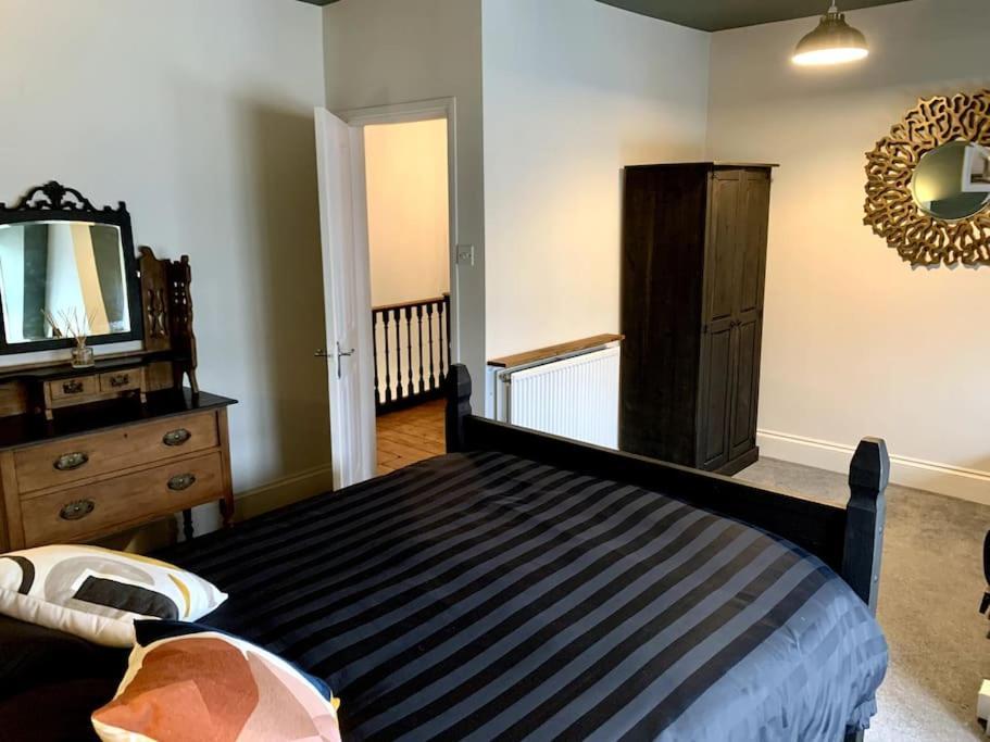 Chic Townhouse Near Tunnels Beaches Ilfracombe Exteriör bild