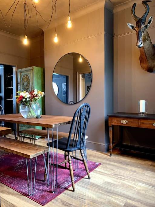 Chic Townhouse Near Tunnels Beaches Ilfracombe Exteriör bild