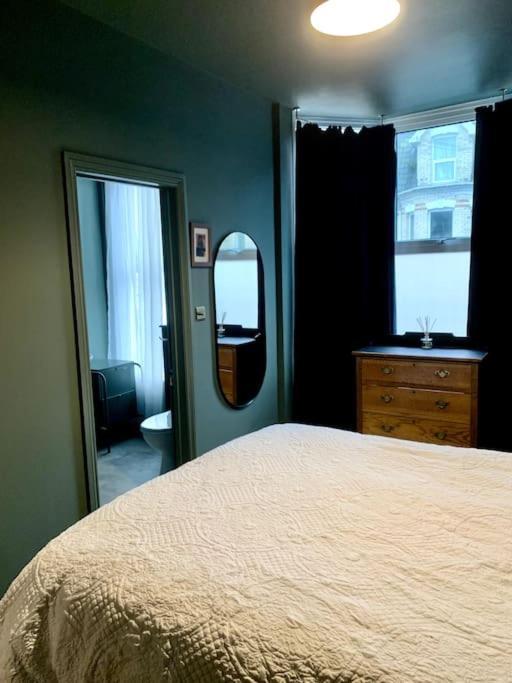 Chic Townhouse Near Tunnels Beaches Ilfracombe Exteriör bild